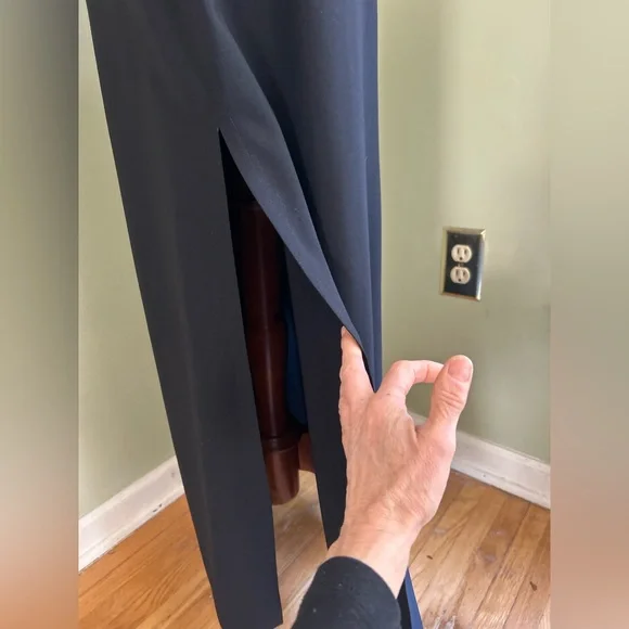 Theory for Bergdorf Goodman black maxi skirt. Side slits/wool blend/vintage 6/8